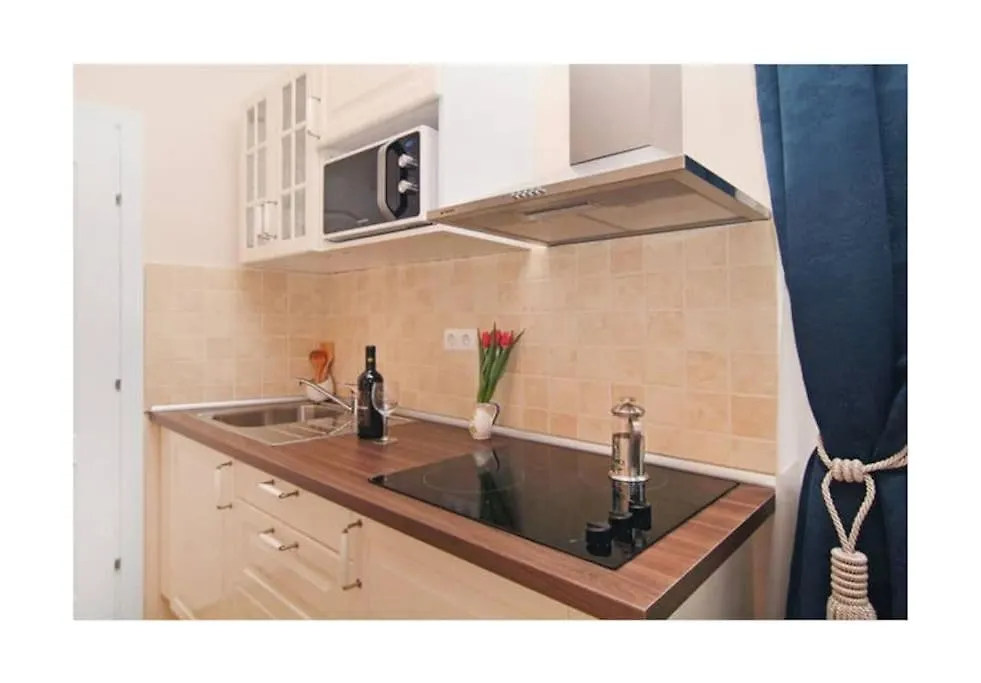 Central Quiet Apartment - Close To The City Center Bukarest